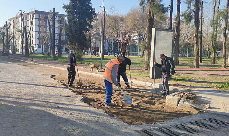 Bayraklı’da kilit parke seferberliği!